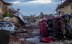 Snimak dronom pokazuje svu pustoš koju je izazvao tornado u Češkoj