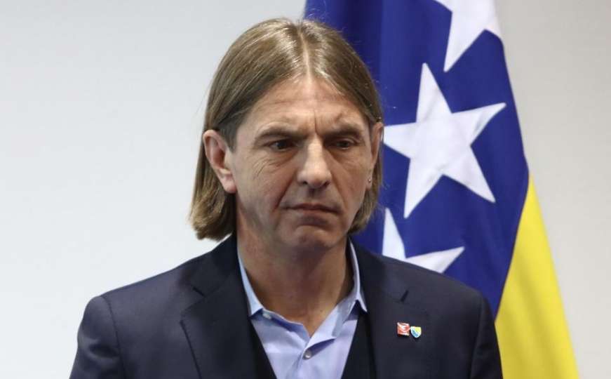Kojović objasnio razloge ostavke: "Nije mi bilo lako donijeti ovu odluku ..."