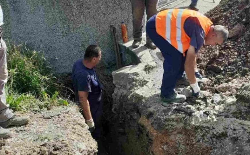 Radnici ViK-a popravljaju kvarove: Brojne sarajevske ulice bez vode