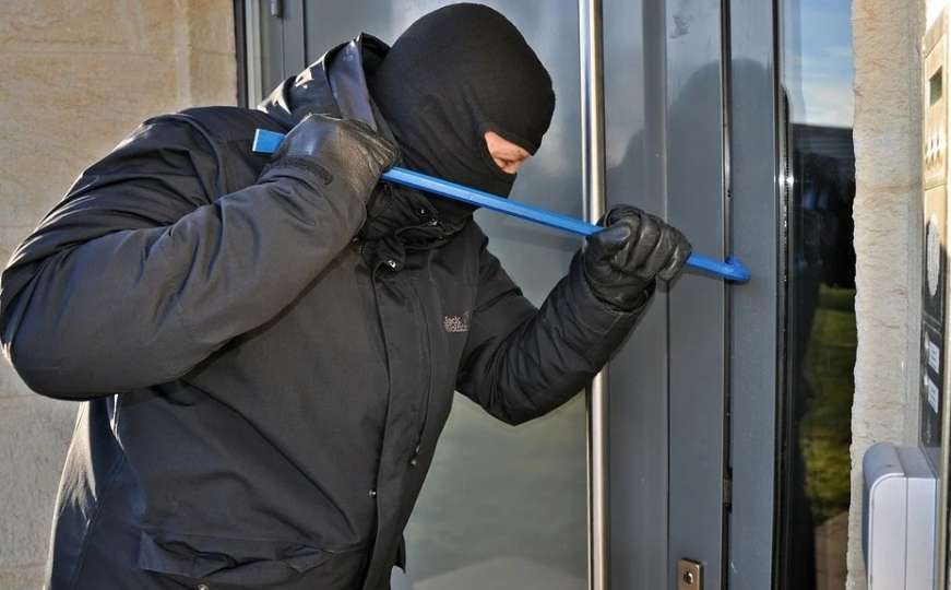 Savjeti policije: Kako zaštititi stan od provalnika dok smo na godišnjem odmoru