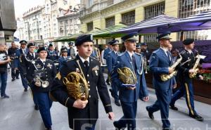 Vojni orkestri SAD i BiH defilovali ulicama Sarajeva