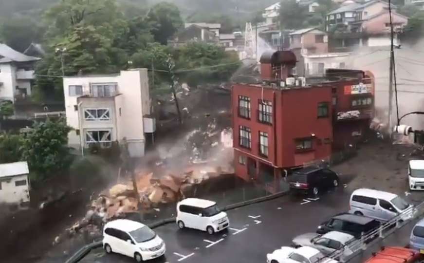 Katastrofa u Tokiju: Veliko klizište uništilo kuće, najmanje 20 nestalih