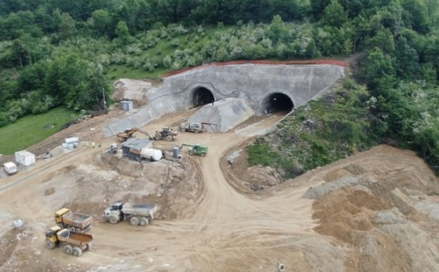 Lijepa vijest: Probijena lijeva cijev tunela Ivan duga 1,7 kilometara