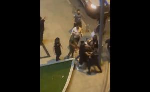 Napadnut crnogorski policajac: Vukli ga za uši, čupali za kosu