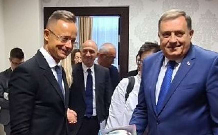 Pogledajte šta je mađarski ministar poklonio Miloradu Dodiku