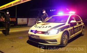 Incident u BiH: Prošao kroz crveno, vrijeđao policajce, razbio službeno vozilo...