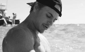 Preminuo mladi glumac, mnoge poznate zvijezde se opraštaju od njega