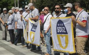 Protest državnih službenika i zaposlenika u institucijama BiH: Tražimo veće plate!