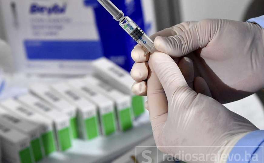 Mađarska: Zabrinutost da neke vakcine ne pružaju dovoljnu zaštitu od COVID-a