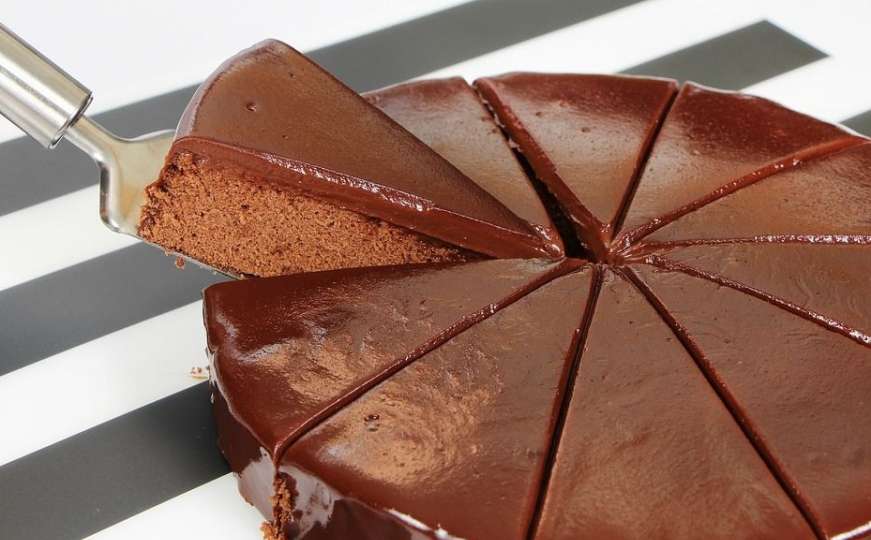 Čokoladna torta bez brašna od samo tri sastojka