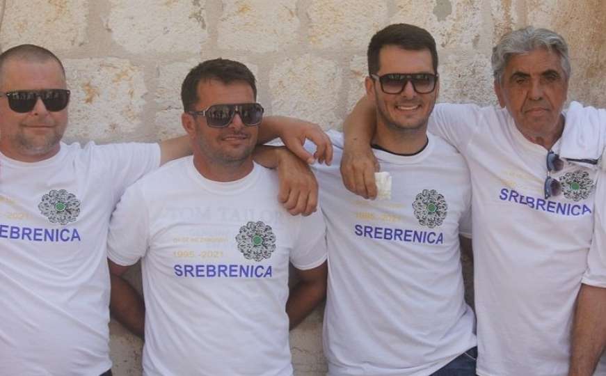 Bivši Zmaj Emir Spahić odao počast žrtvama genocida u Srebrenici