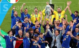 Roberto Mancini u suzama: Ovo je važna pobjeda za sve ljude u Italiji