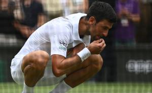 Zašto Đoković jede travu poslije osvajanja Wimbledona?