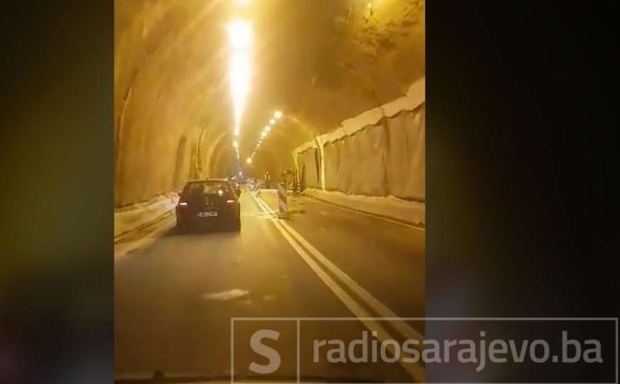 Pogledajte kako večeras izgleda tunel Crnaja: Ljetnim gužvama sve bliži kraj 