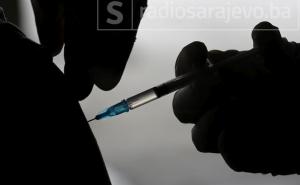 Doktor iz Hrvatske došao u BiH pa naplaćivao i davao vakcine protiv COVID-a