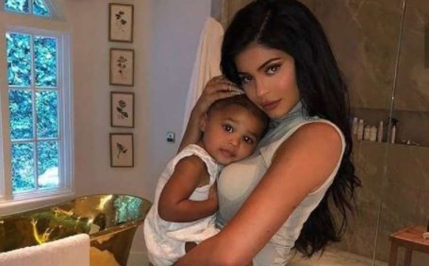 Kćerka (3) milijarderke Kylie Jenner pokreće vlastiti brend