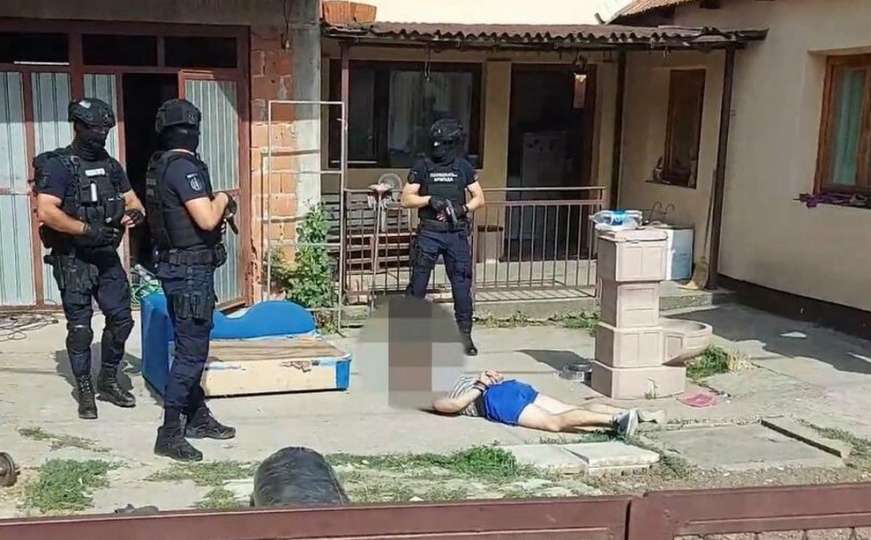 Beograd: Pogledajte policijsku akciju upada u kuću i hapšenja 10 osoba zbog heroina