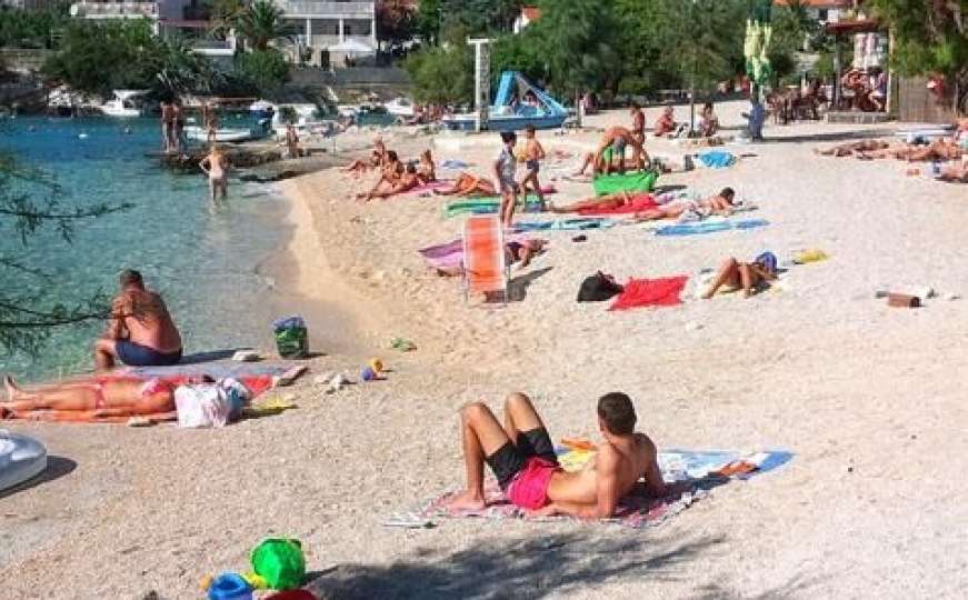 Prijetio ženi na plaži u Hrvatskoj: "Ubit ću i tebe i psa"