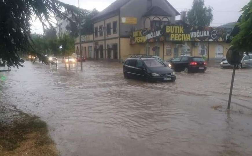 Već počele prve poplave u BiH 