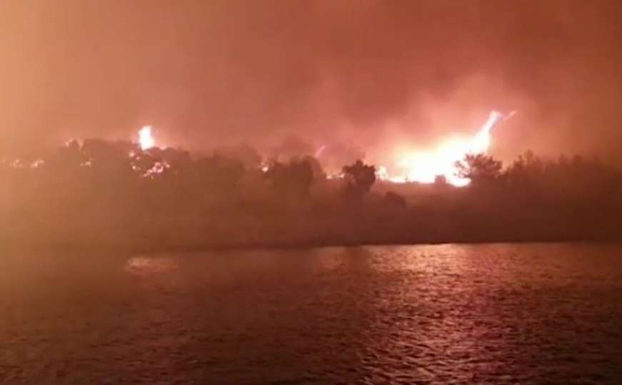 Hrvatska: Zbog požara hitno evakuirano 50-ak ljudi