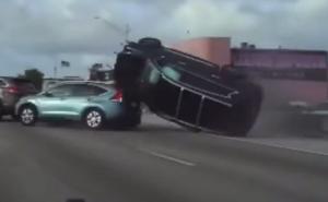 Tragediju snimila kamera: Policija jurila lopova, jezive scene nesreće