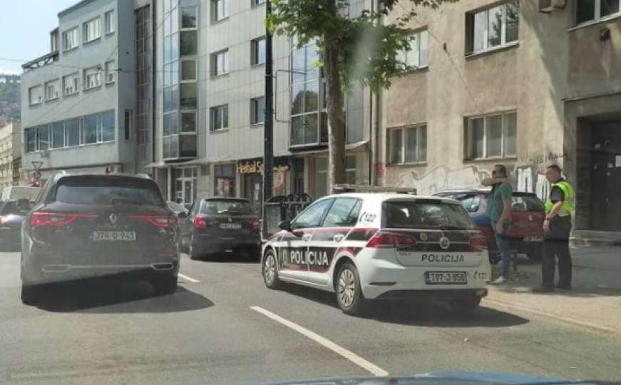 Sudar u centru Sarajeva, usporen saobraćaj: Evo šta kažu iz MUP-a KS