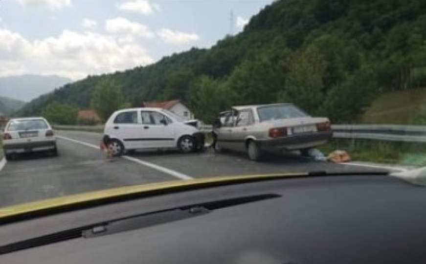 Težak udes na ulazu u Sarajevo, ima povrijeđenih