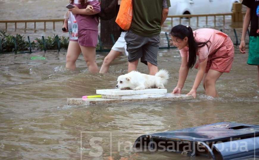 Opasnost od tajfuna: Iz poplavljenih područja Kine evakuirane hiljade ljudi