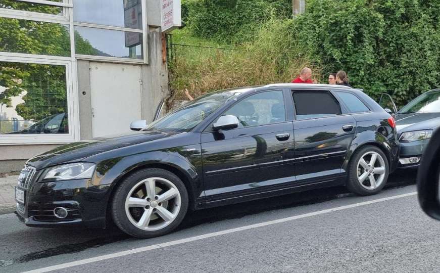 Udes u centru Sarajeva: Dvije osobe povrijeđene, četiri vozila učestvovala