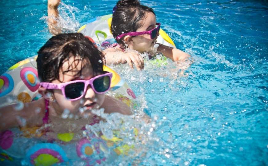 Savjeti stručnjaka: Koja su pravila ponašanja na na bazenu i kako izbjeći tragediju