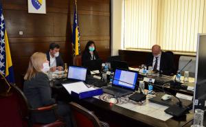 Vlada FBiH usvojila naredbe i preporuke Kriznog štaba 