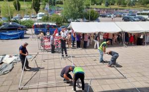 Postavljeni šatori ispred Zetre: Sve spremno za masovnu imunizaciju