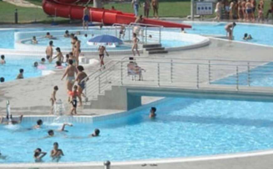 Drama u BiH: Spasioci na bazenu oživjeli dječaka (4) koji se utapao
