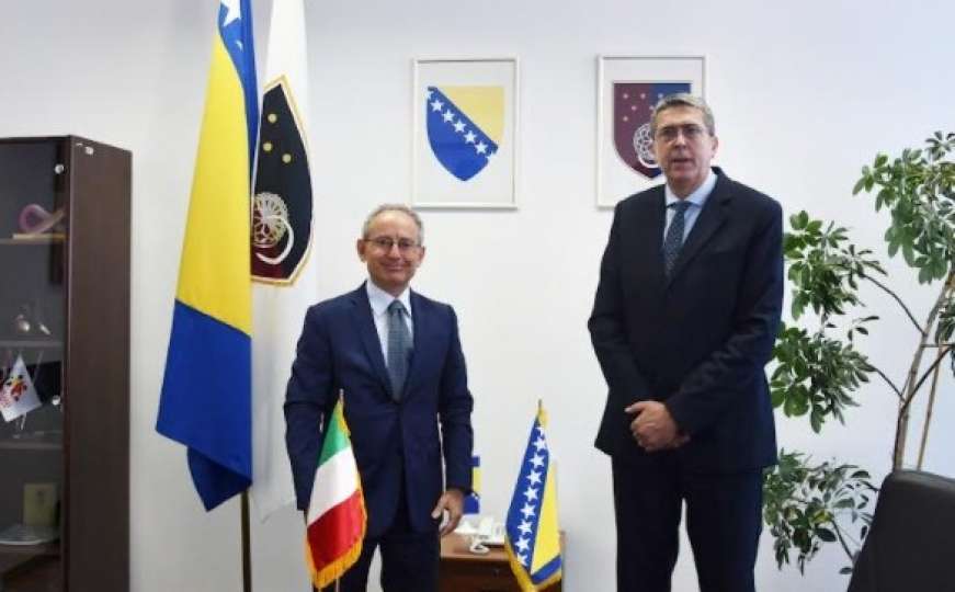 Ministar Avdić ugostio ambasadora Di Ruzza: Razgovaralo se o saradnji