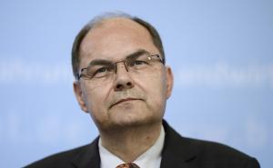 Christian Schmidt od danas formalno preuzima funkciju od Valentina Inzka