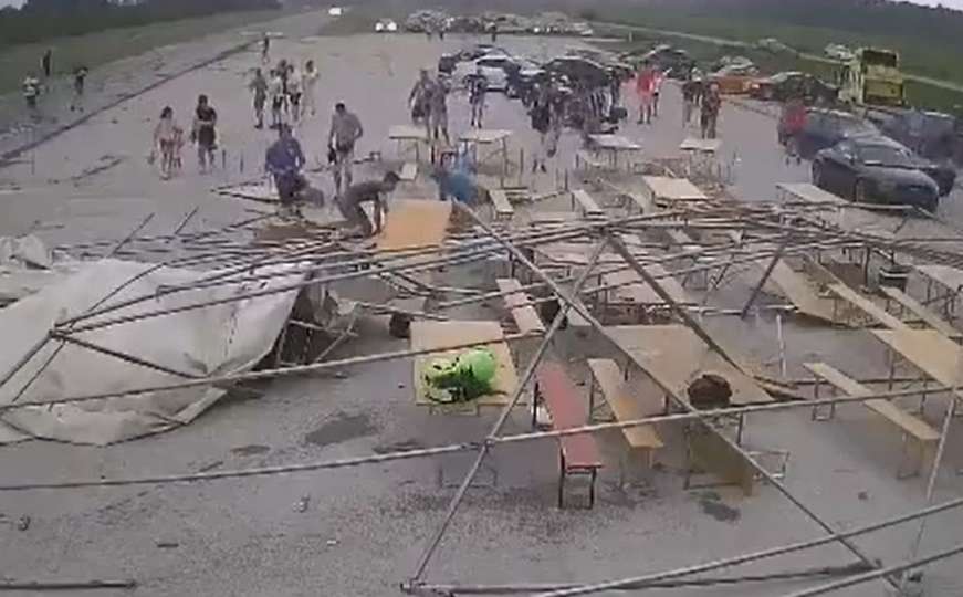Incident u susjedstvu: Olujni vjetar nosio šator, ljudi u zadnji čas pobjegli