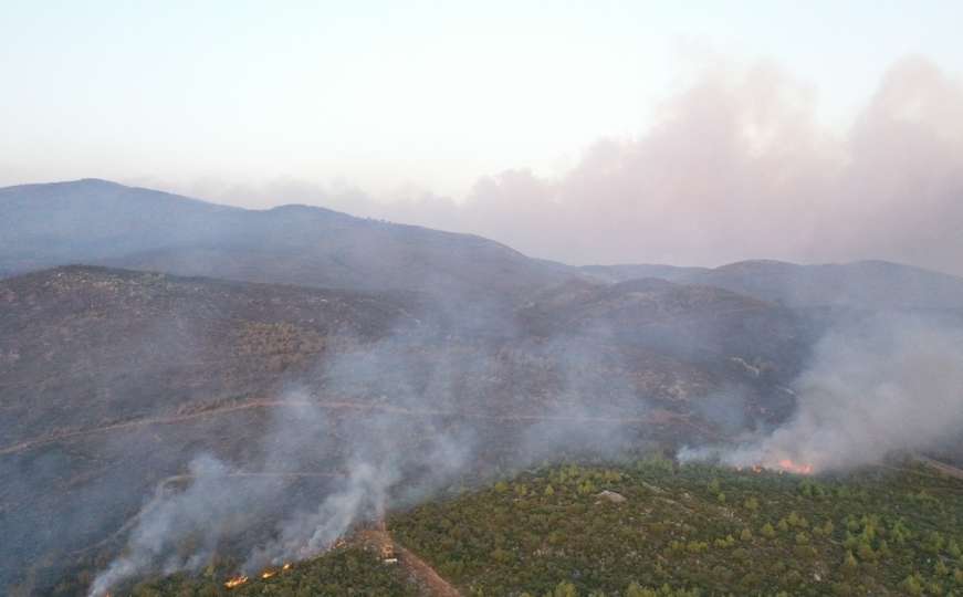 Turski vatrogasci i dalje se bore sa požarima: Požar izbio prije pet dana