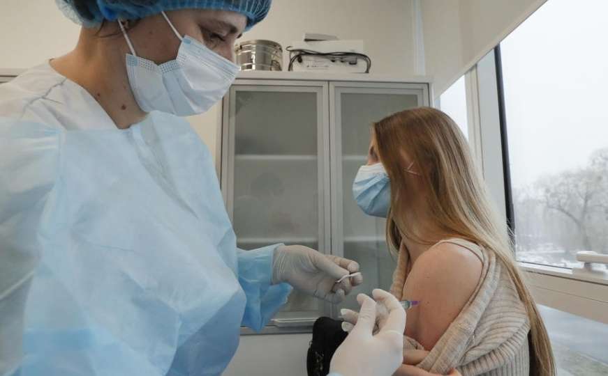 Njemačka od 1. septembra omogućuje treću dozu i cijepljenje tinejdžera