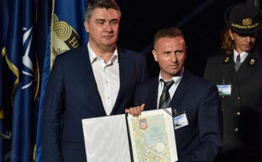 Skandalozno: Milanović odlikuje jedinice HVO-a koje su učestvovale u zločinima