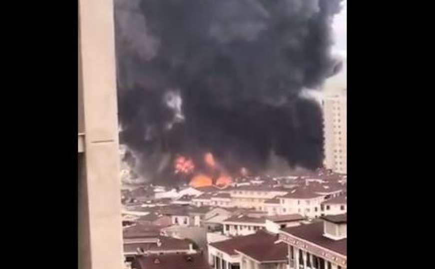 Snažna eksplozija u Istanbulu: Vatra, dim, ljudi bježe na sve strane