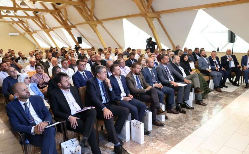 Posjeta Sandžaku: Delegacija KS prisustvovala biznis forumu u Sjenici 