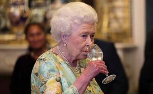 Šta pije kraljica Elizabeta u 95. godini - alkohol