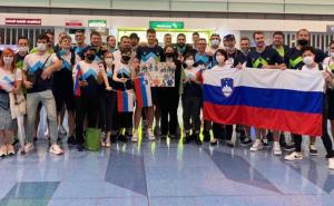 Slovenci iz Tokija dočekani kao šampioni: Kada su sletjeli u Ljubljani nastao haos