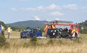 Teška nesreća u BiH: Dvije osobe poginule u teškom sudaru 