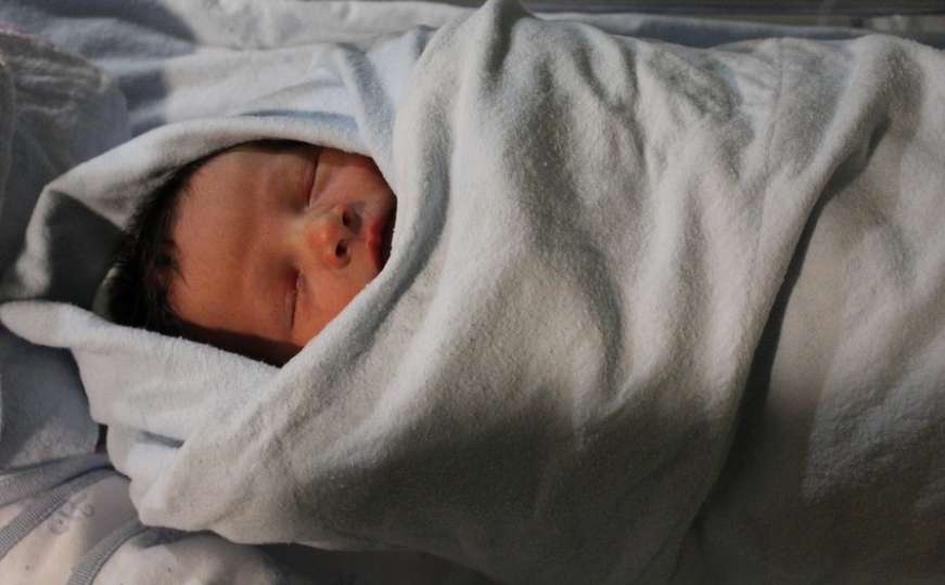 Rodio se mali Mehmed: Prva beba iz zamrznutog embriona u Srbiji