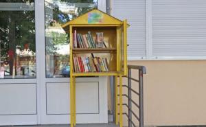 Biblioteke na otvorenom u Mostaru: Posudi, čitaj i vrati