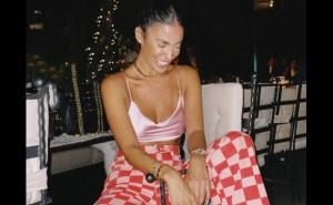 Srbijanska influenserica se obukla u šahovnicu, pa je napali u komentarima