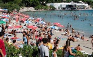 Lopovi haraju jednom od najpoznatijih hrvatskih plaža: Odnijeli novčanike, mobitele...