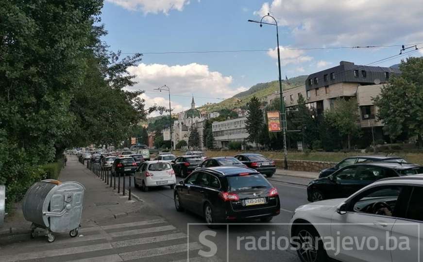 Rođeni izazvali saobraćajni kolaps u Sarajevu 