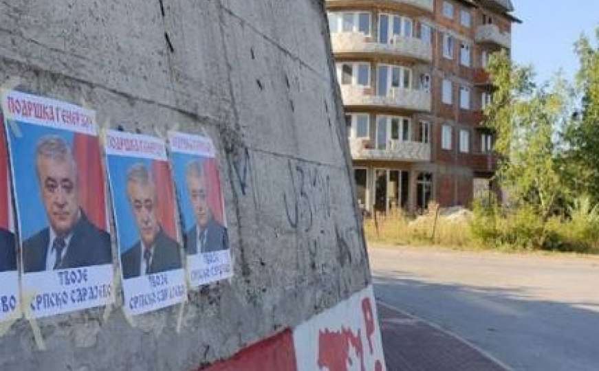 Skandalozno: Plakati podrške bjeguncu Savčiću u Istočnom Sarajevu 